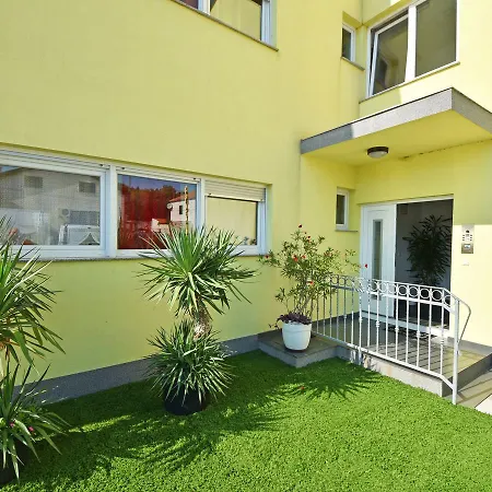 شقة Antonio Apartments Sukošan