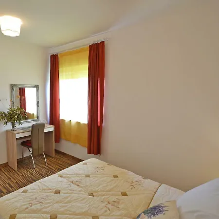 Antonio Apartments * Sukošan
