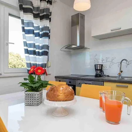 Antonio Apartments * Sukošan