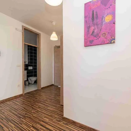 Antonio Apartments
