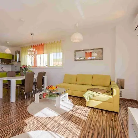 Antonio Apartments Sukošan