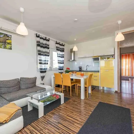 Antonio Apartments شقة Sukošan
