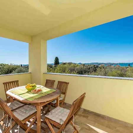 Antonio Apartments